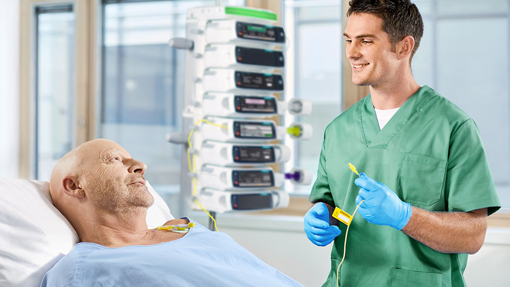 Sestra intuitívne pripája vedenie regionálnej anestézie