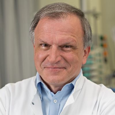 portrét zdravotníka - muža 